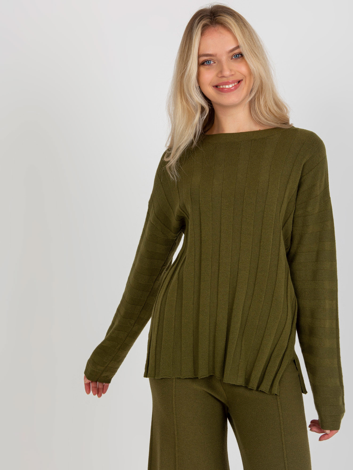 Sweter Khaki - obrazek 2