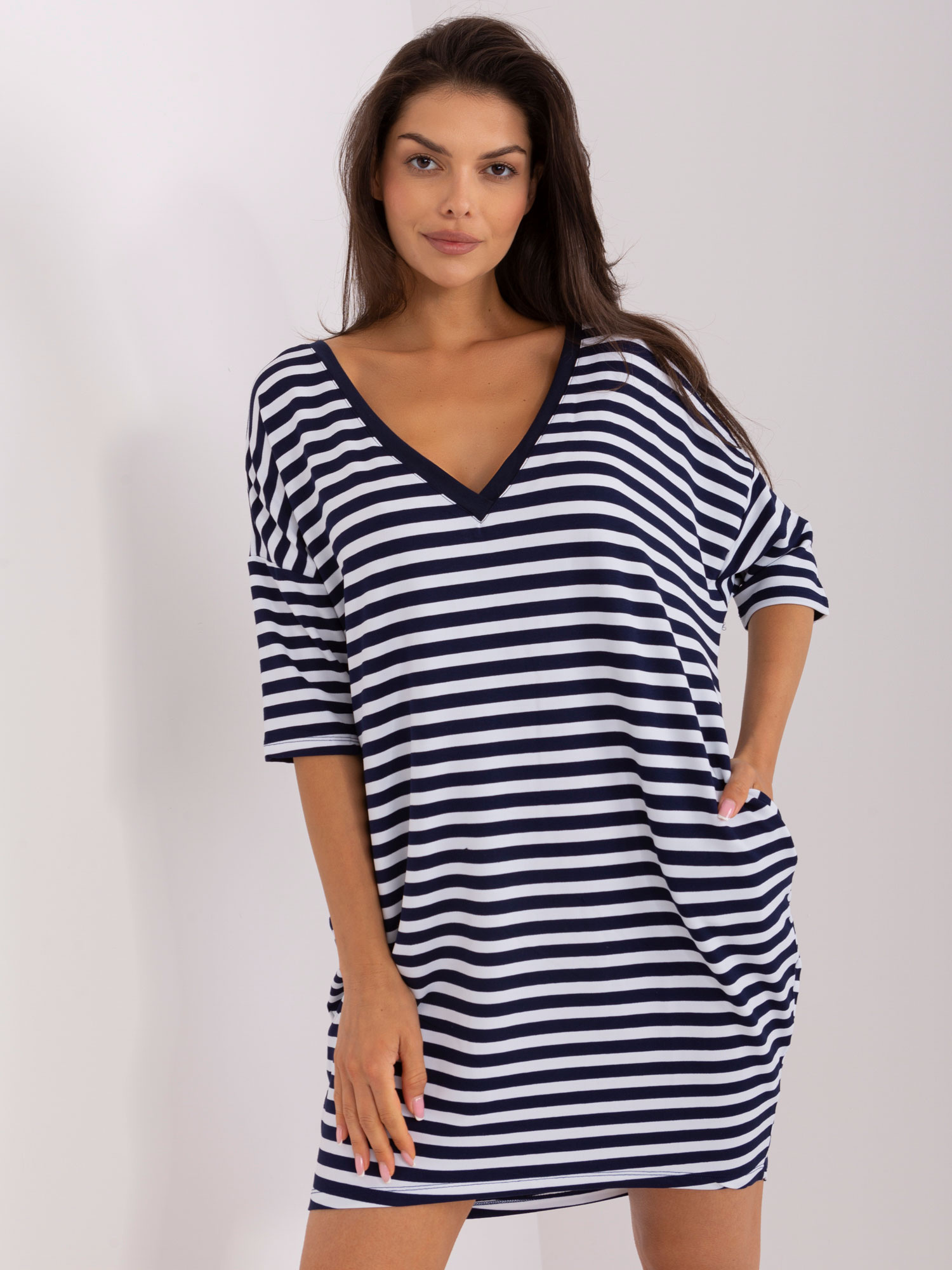 Tunika Biało-granatowy - obrazek 2