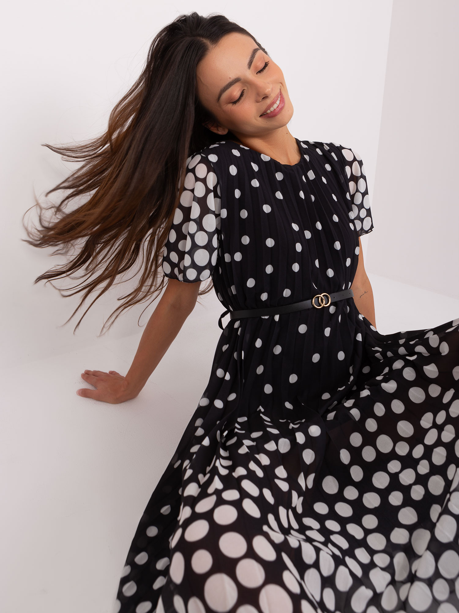 Sukienka Czarno-biały - obrazek 2