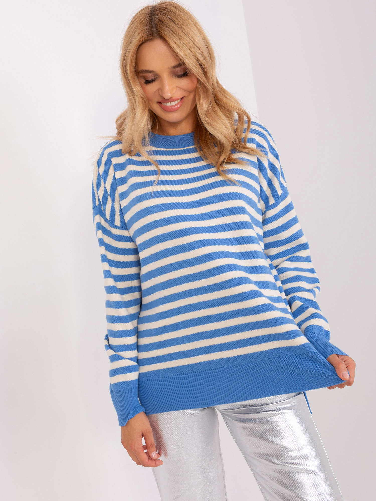 Sweter Niebieski - obrazek 2