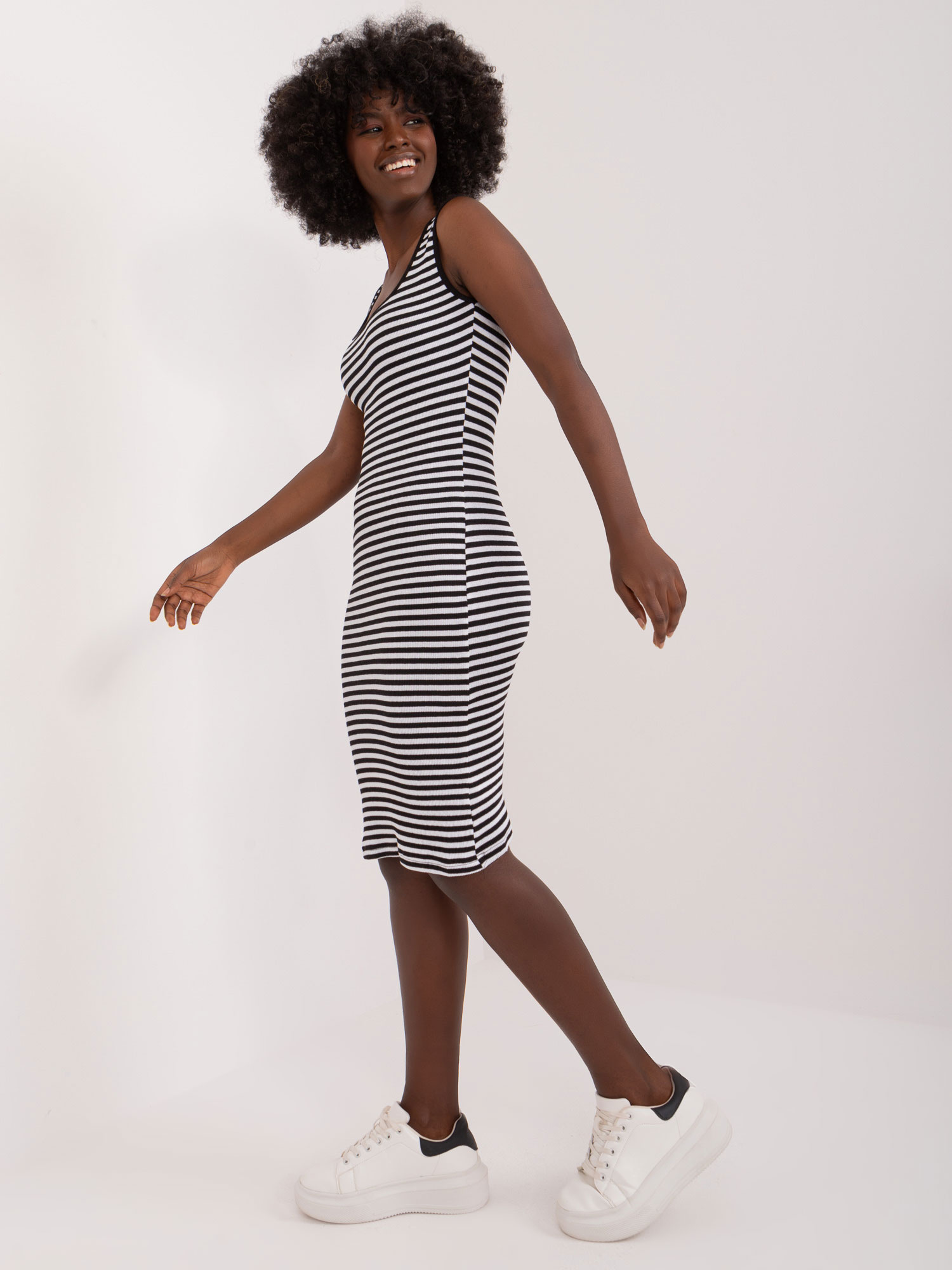 Sukienka Czarno-biały - obrazek 2