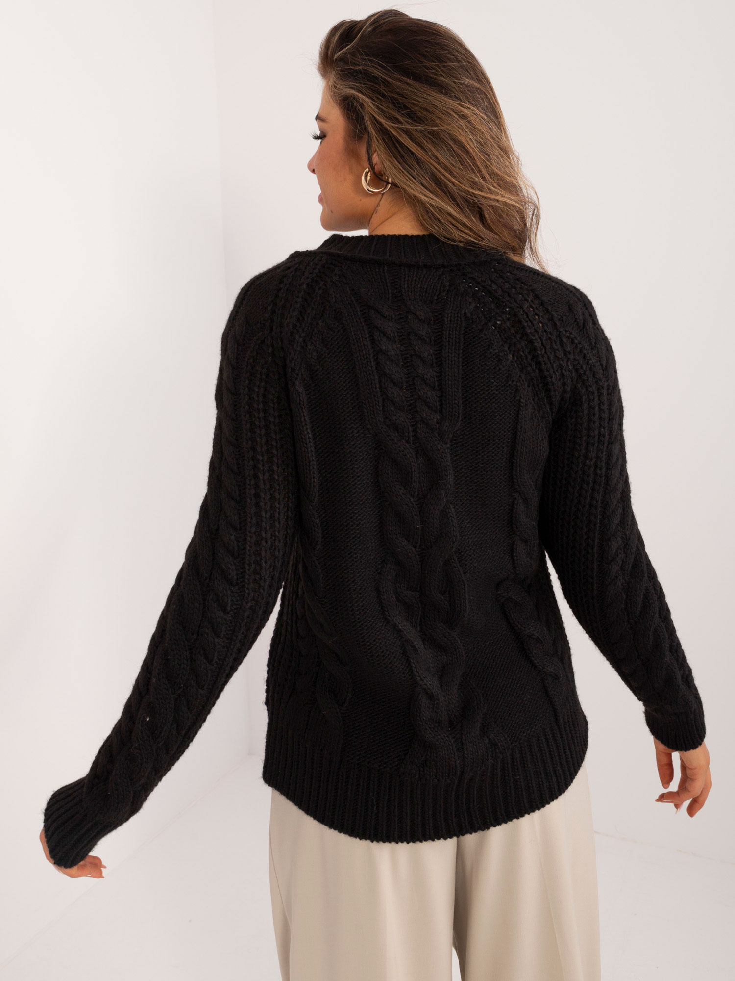 Sweter Czarny - obrazek 2