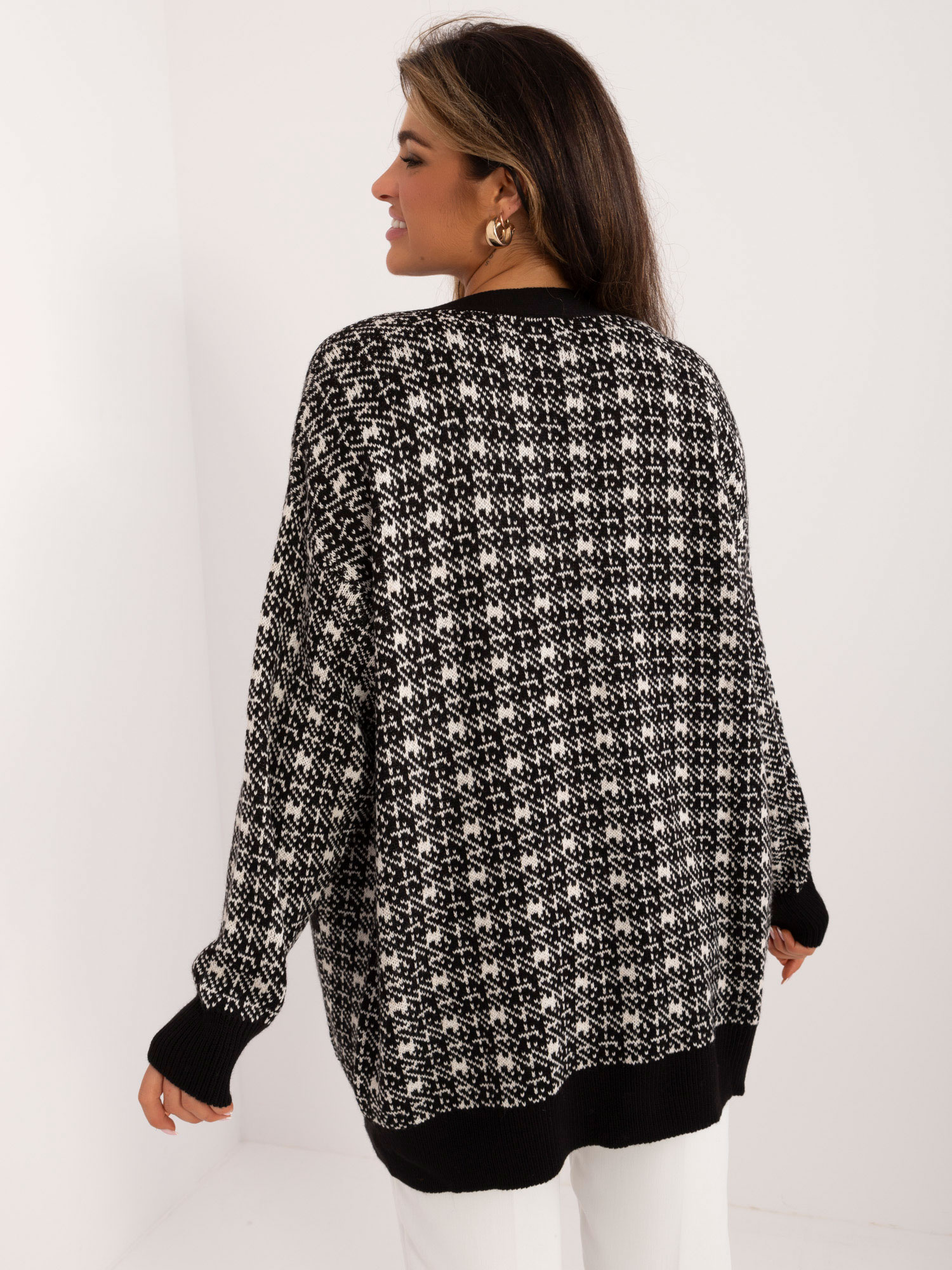 Sweter Czarny - obrazek 2