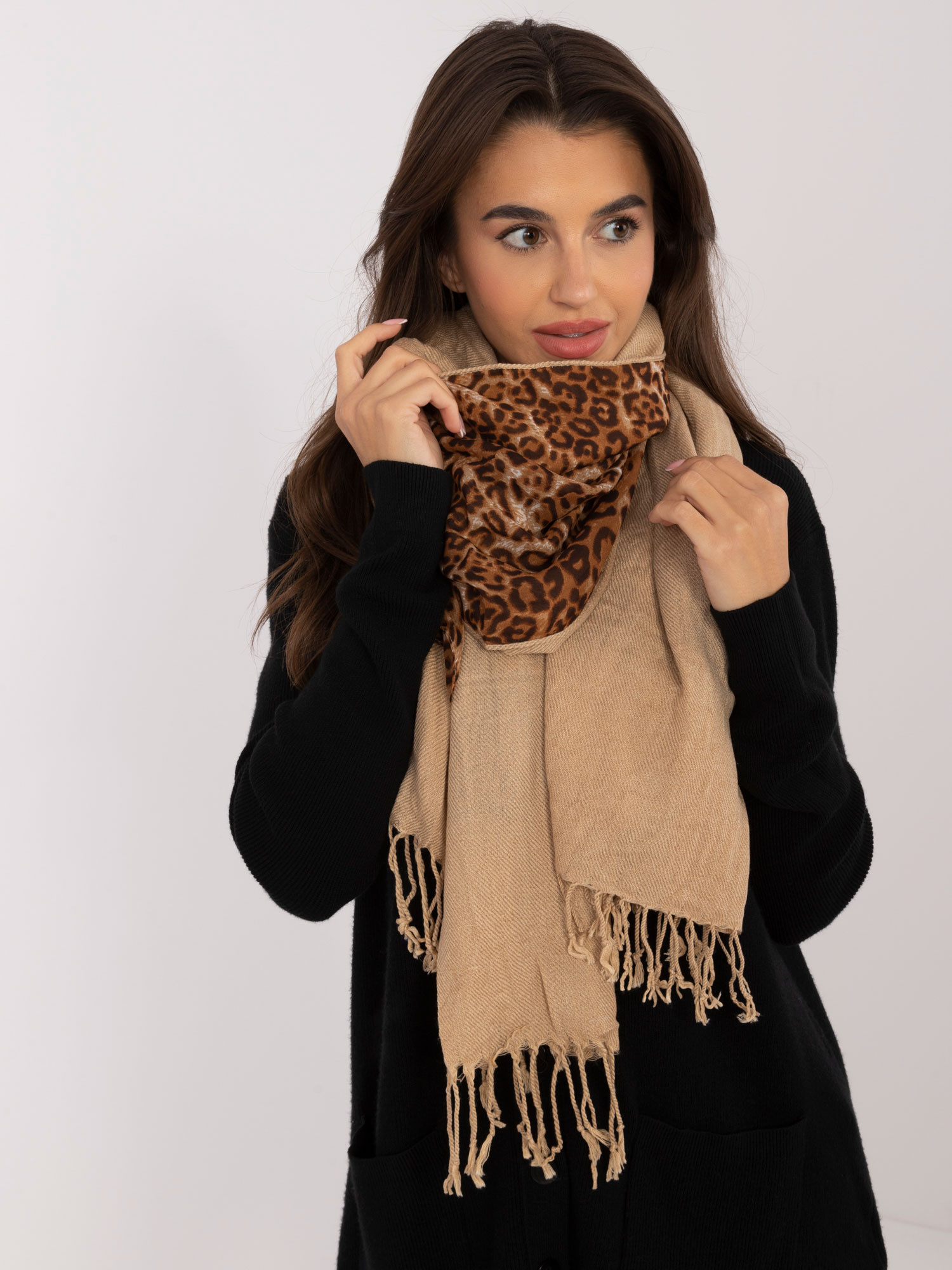 Szalik Jasny camelowy - obrazek 2