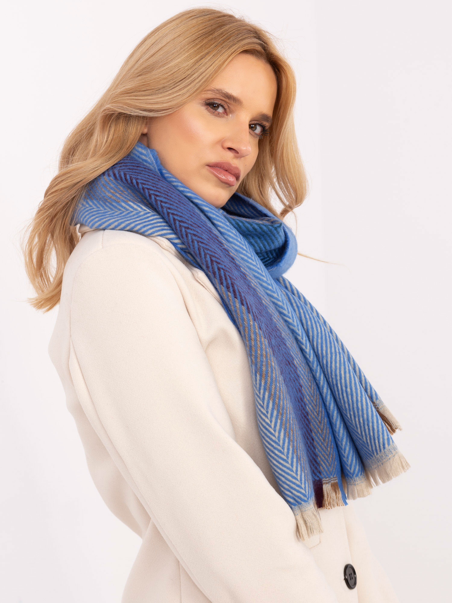 Szalik Niebieski - obrazek 2