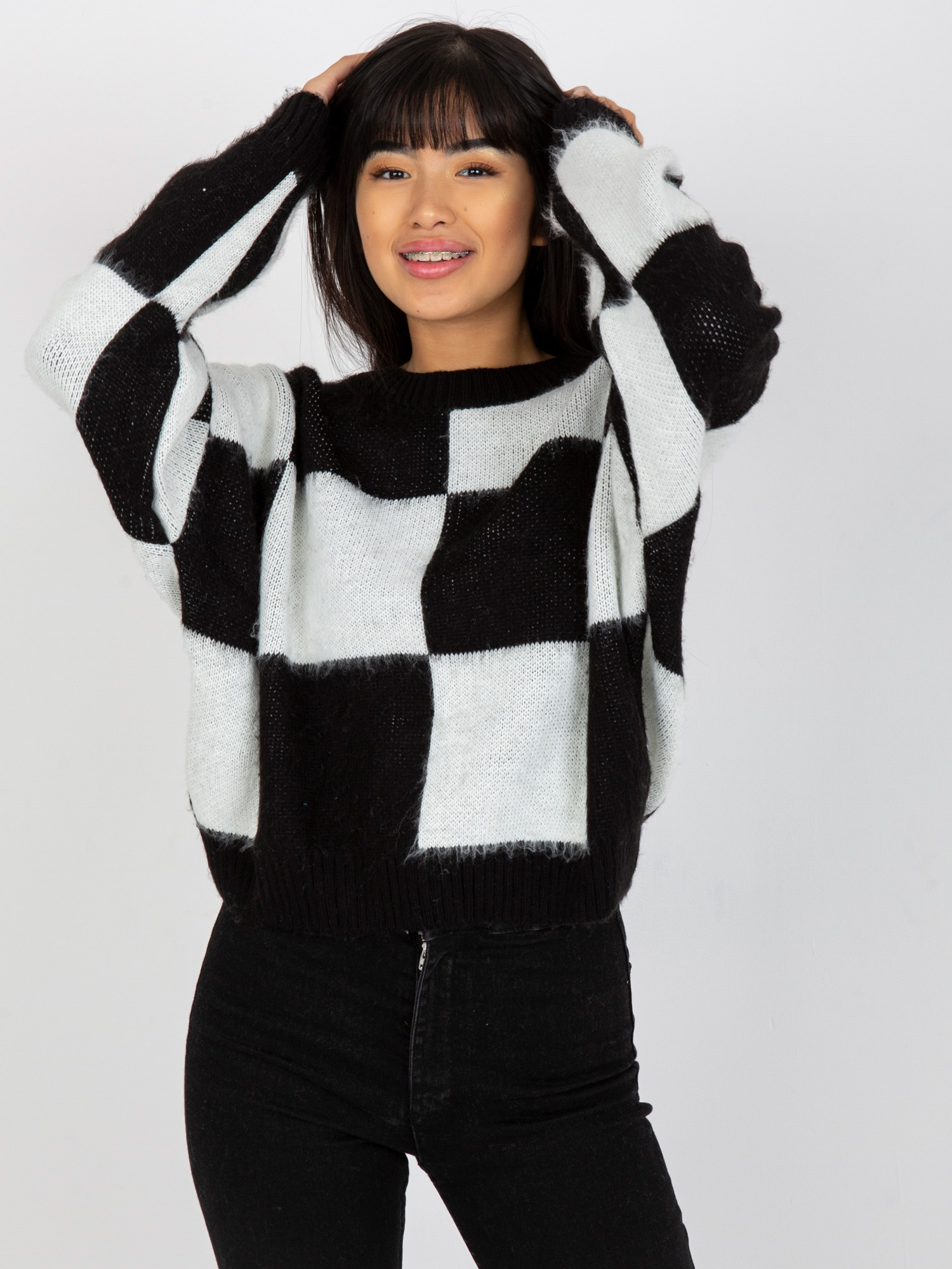 Sweter Czarno-biały - obrazek 3