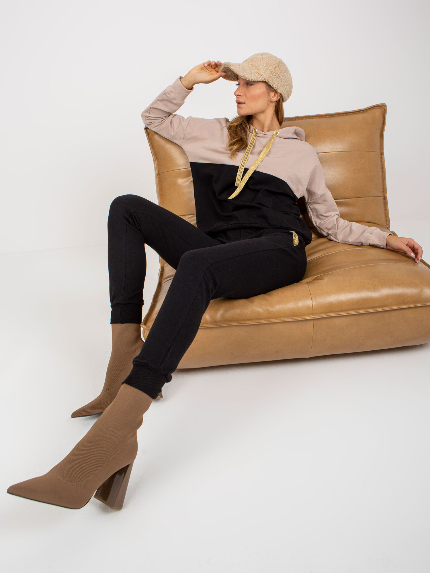 Komplet Czarno-beżowy - obrazek 3