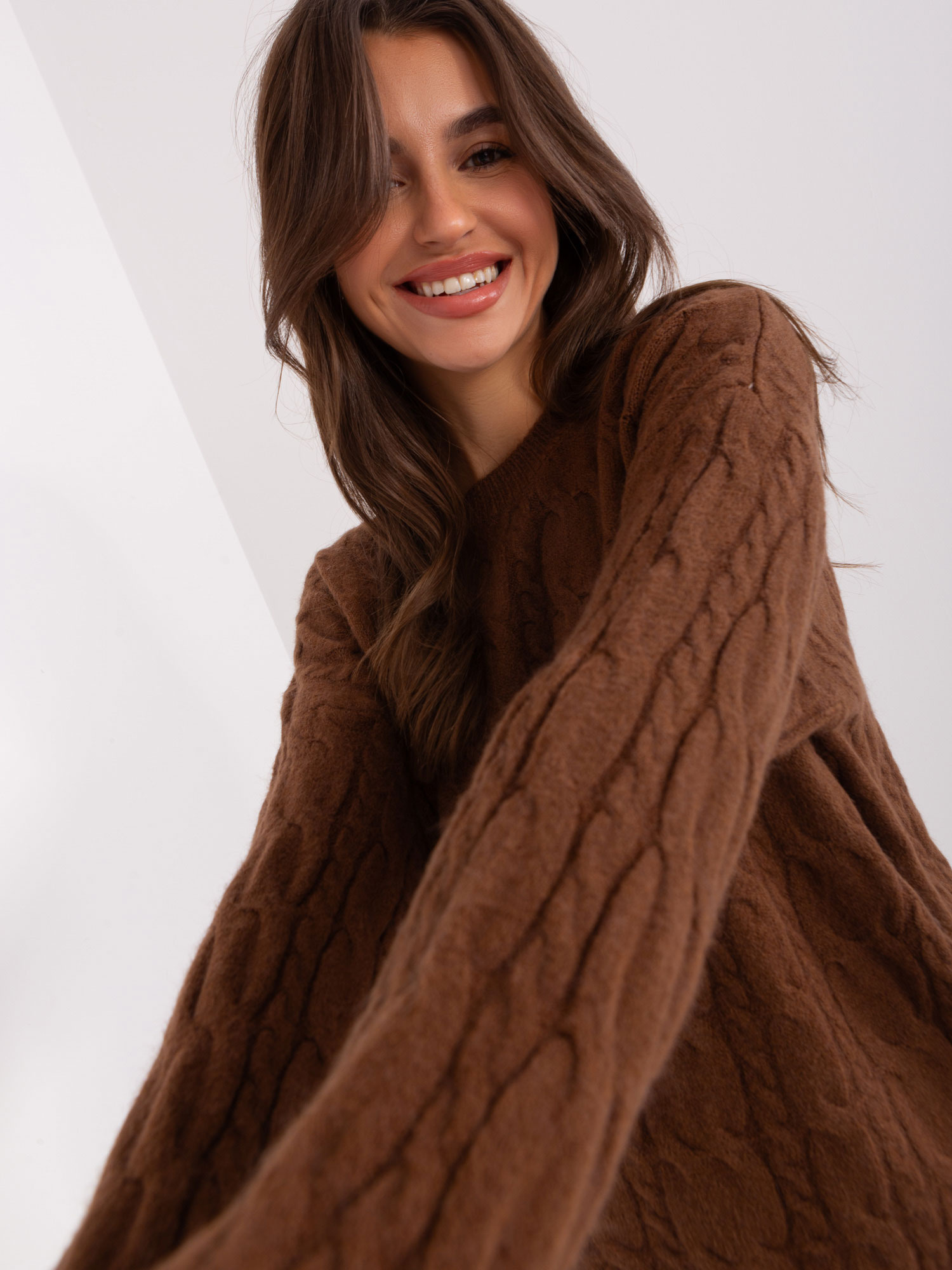 Sweter Brązowy - obrazek 3