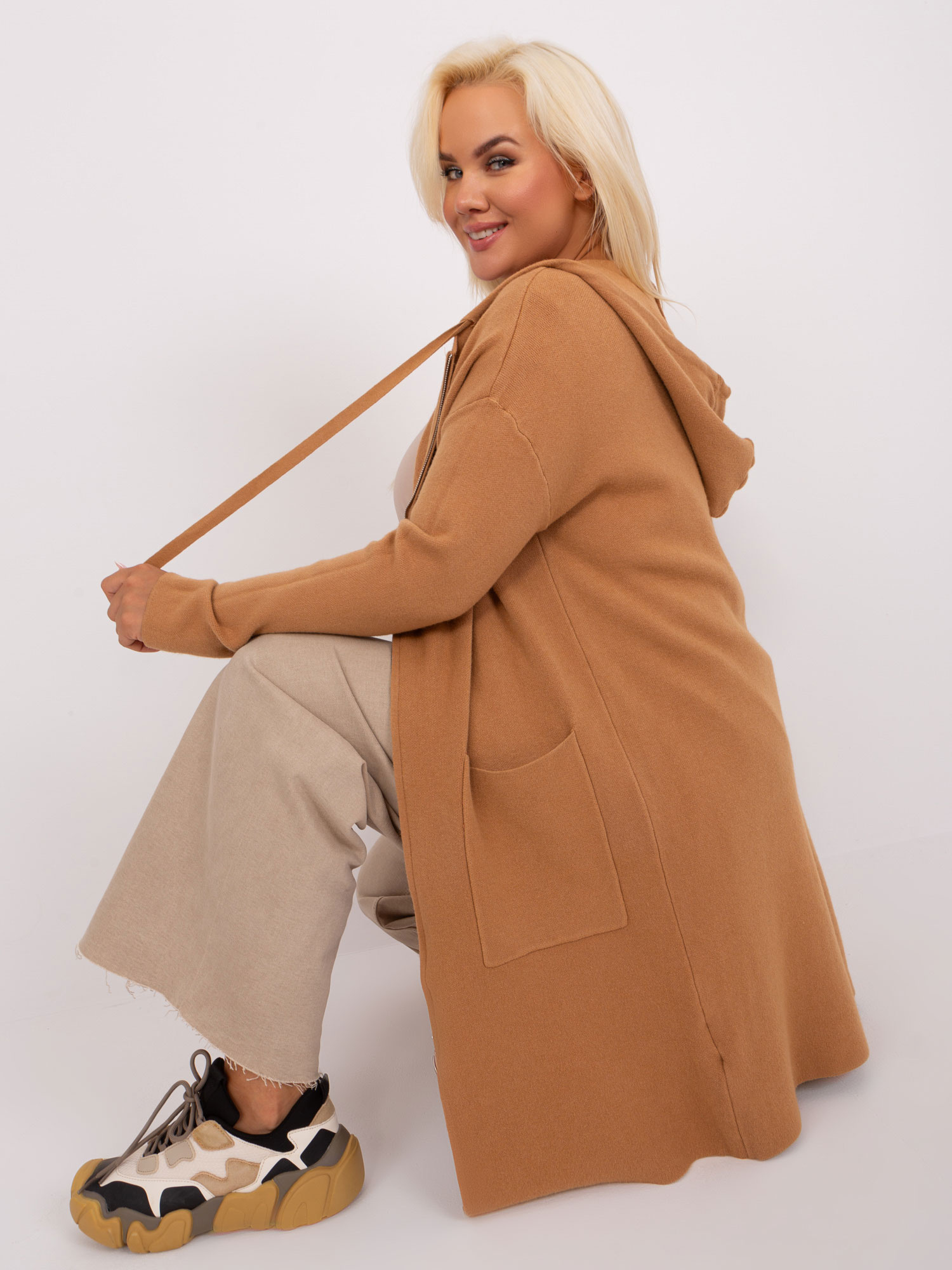 Sweter Camelowy - obrazek 3