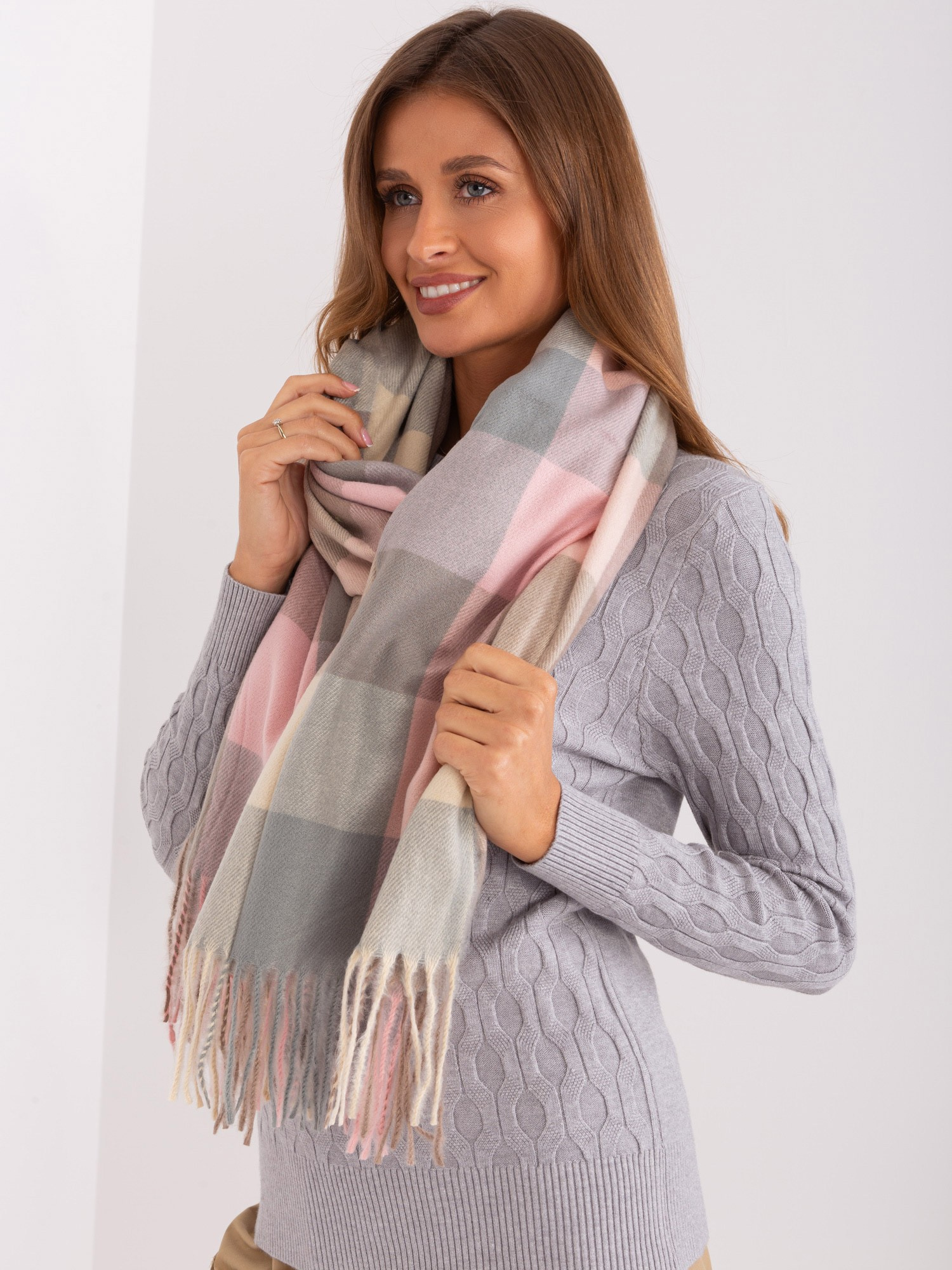 Szalik Jasny różowy - obrazek 3