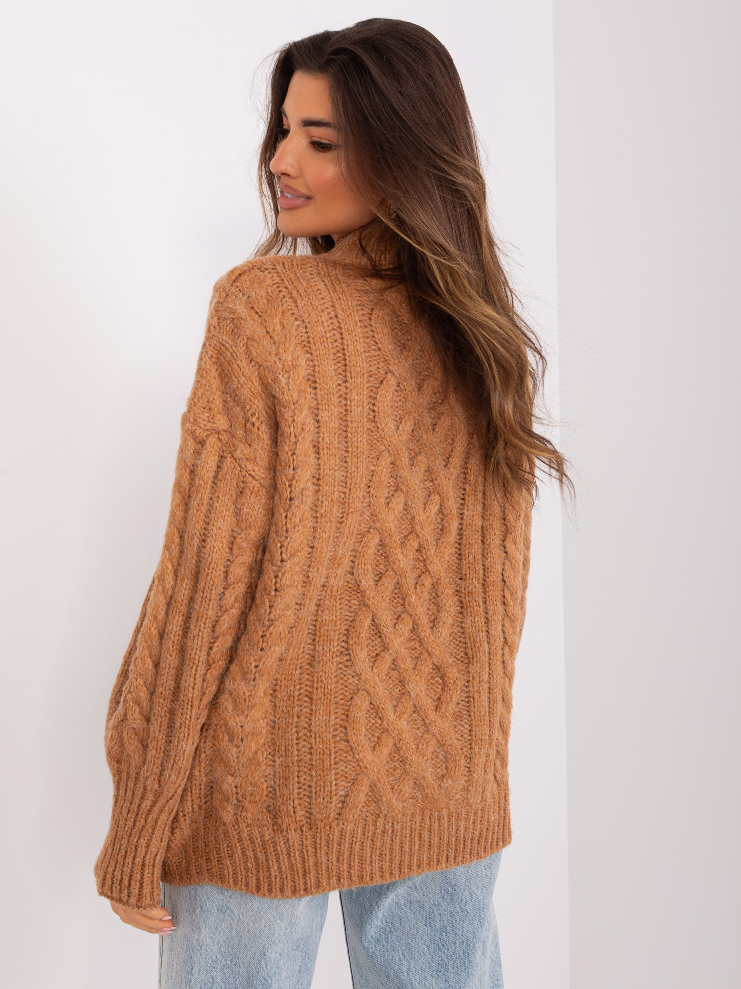 Sweter Camelowy - obrazek 3