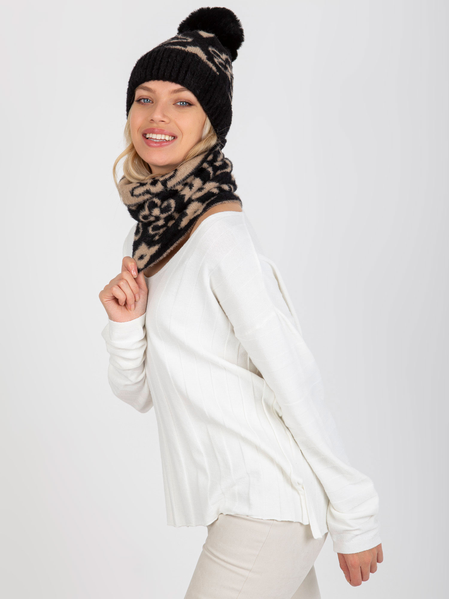 Komin Czarno-beżowy - obrazek 4