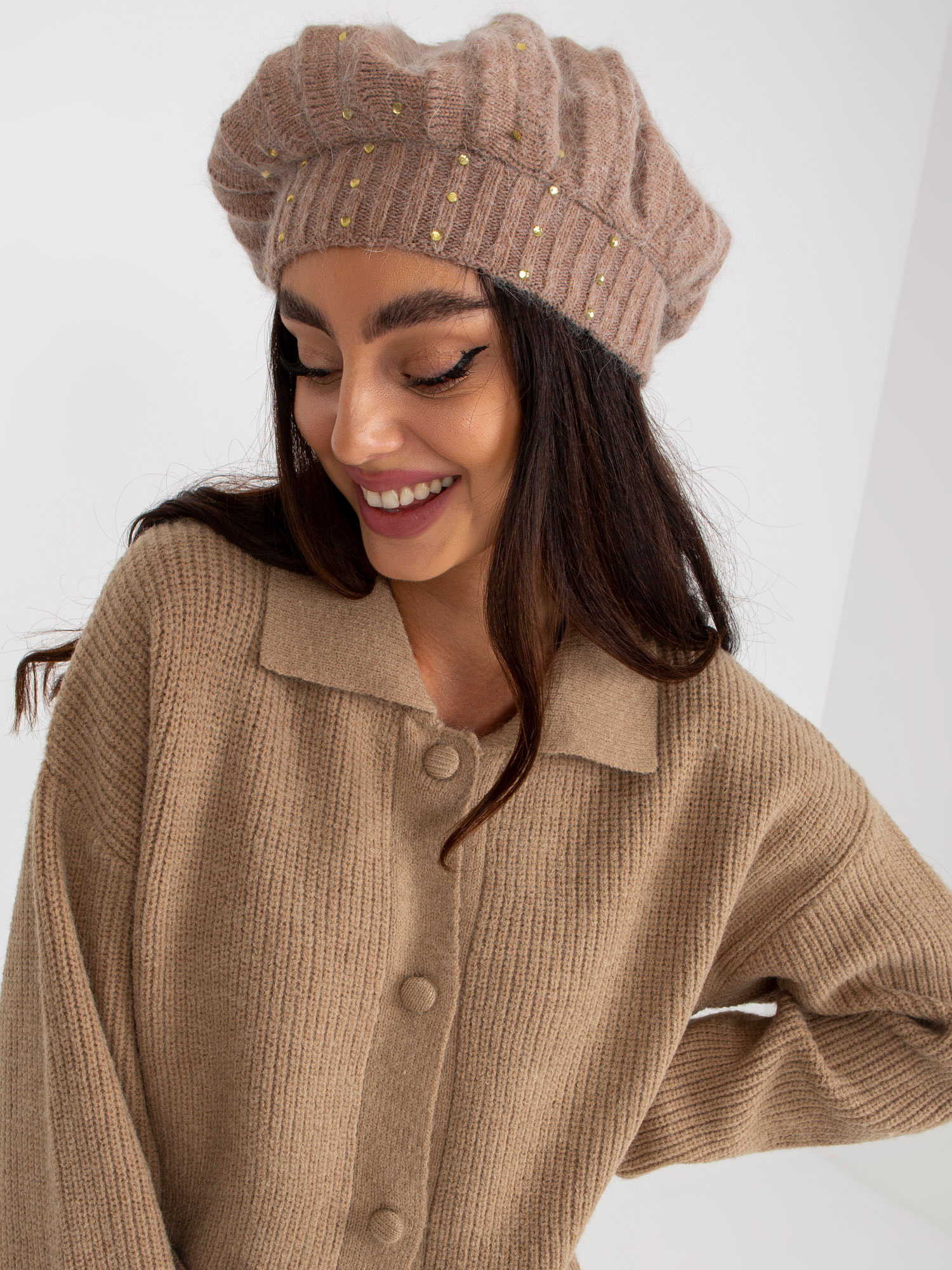 Czapka Ciemny bezowy - obrazek 4