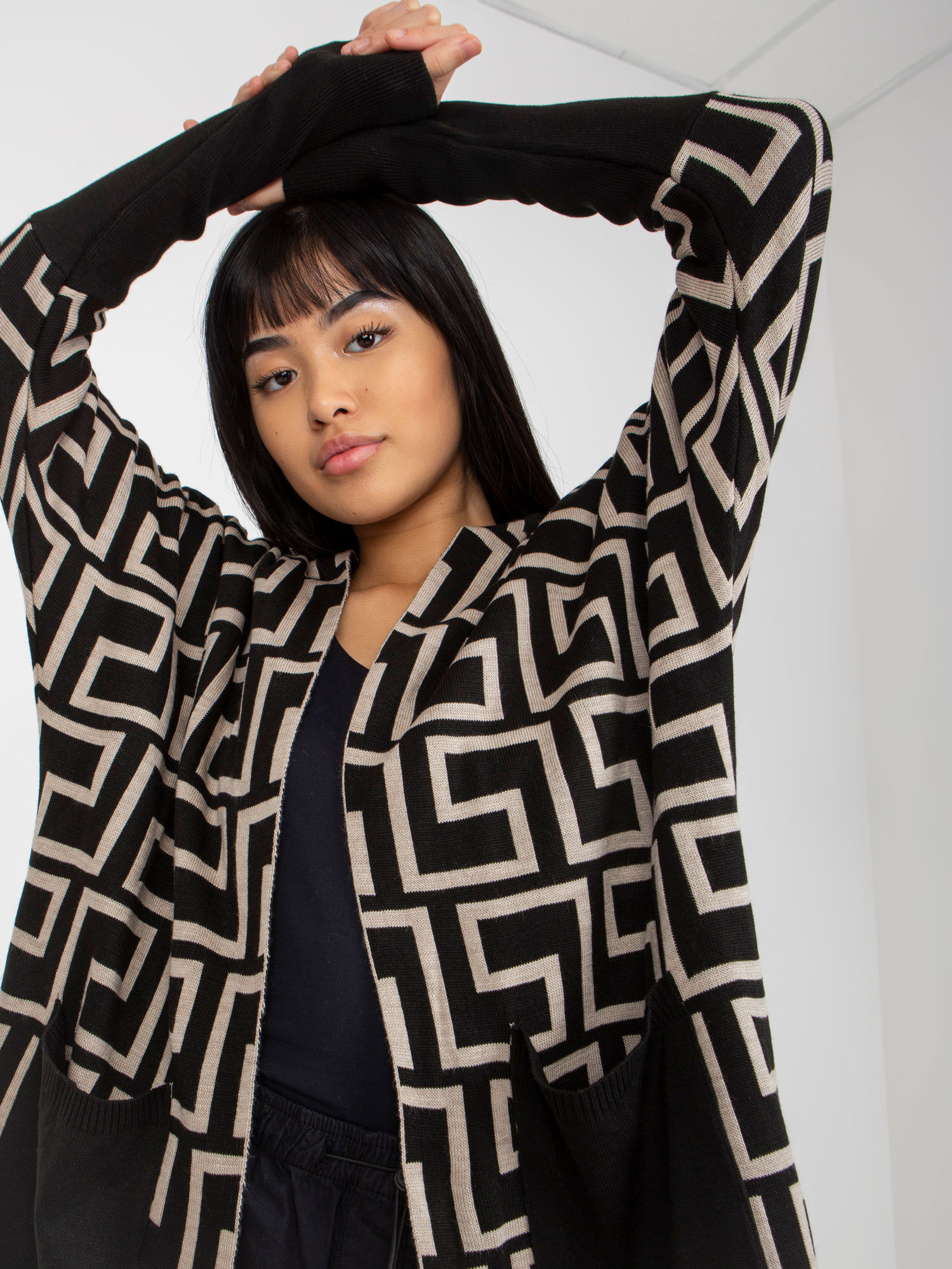 Kardigan Czarno-beżowy - obrazek 4
