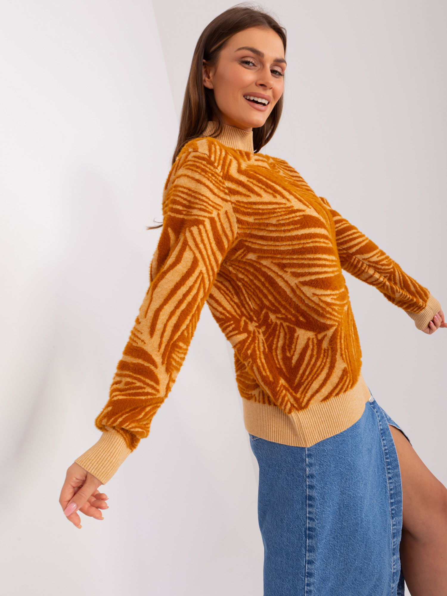 Sweter Camelowy - obrazek 4