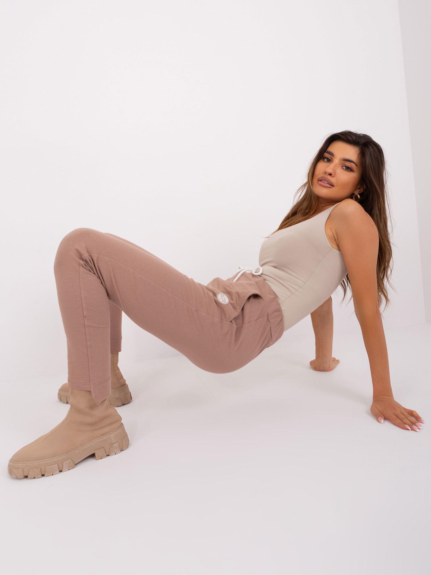 Spodnie dresowe Ciemny bezowy - obrazek 4