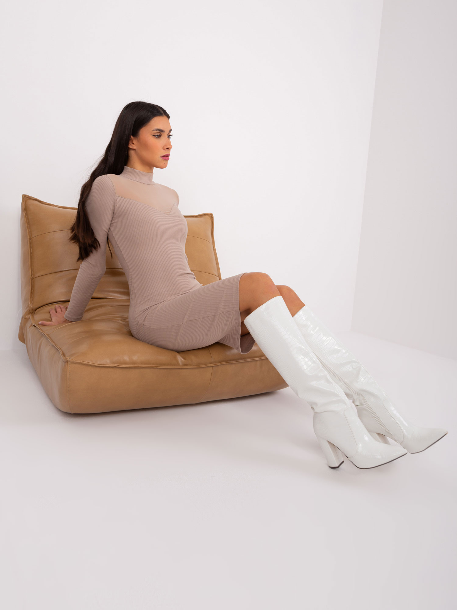 Sukienka Ciemny bezowy - obrazek 4