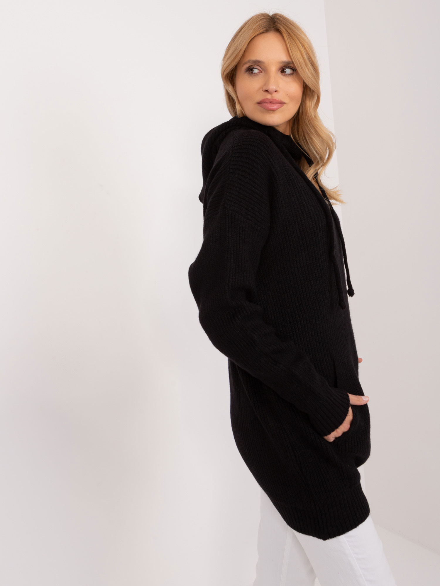 Sweter Czarny - obrazek 4