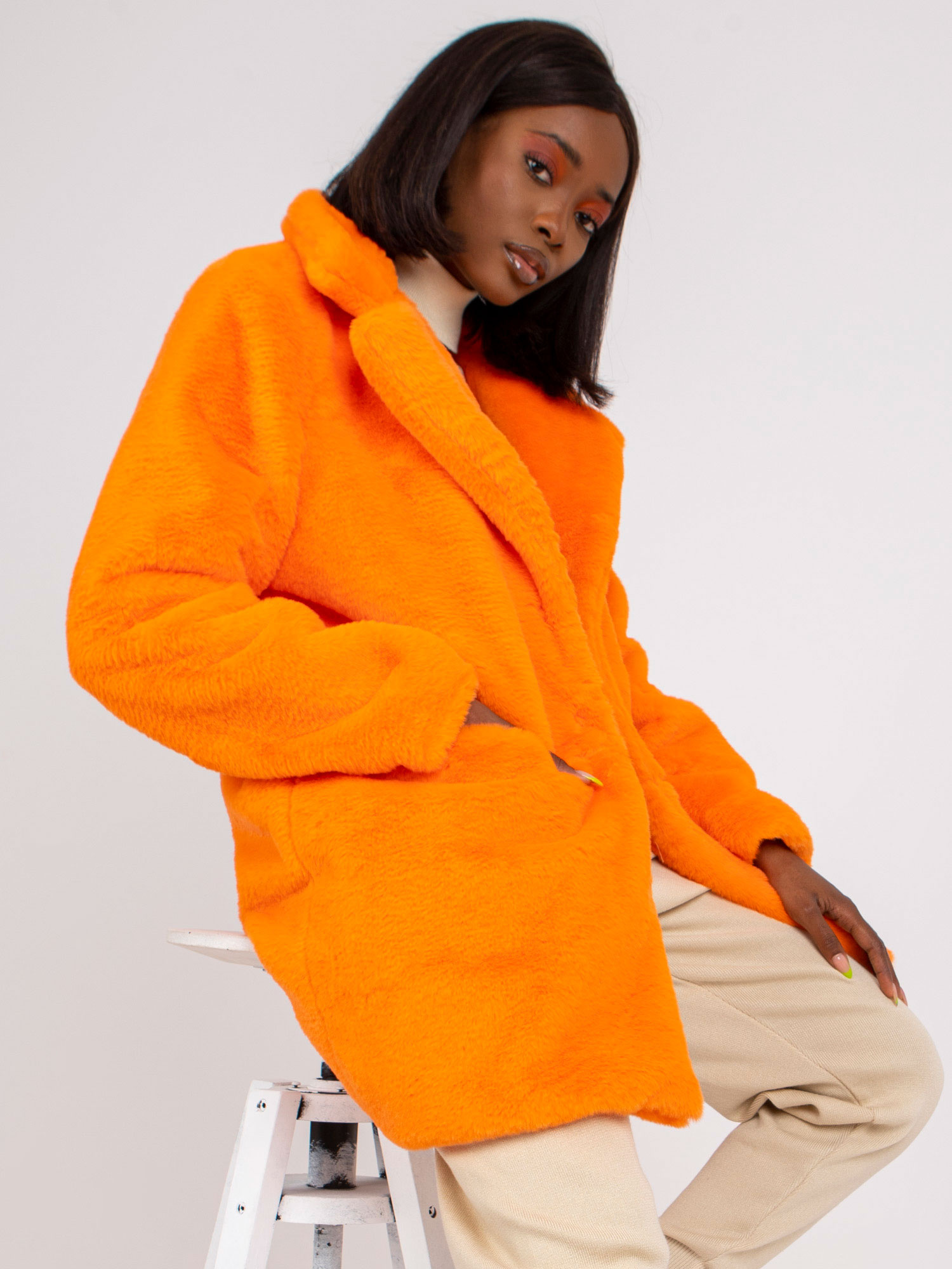 Płaszcz Pomarańczowy - obrazek 4