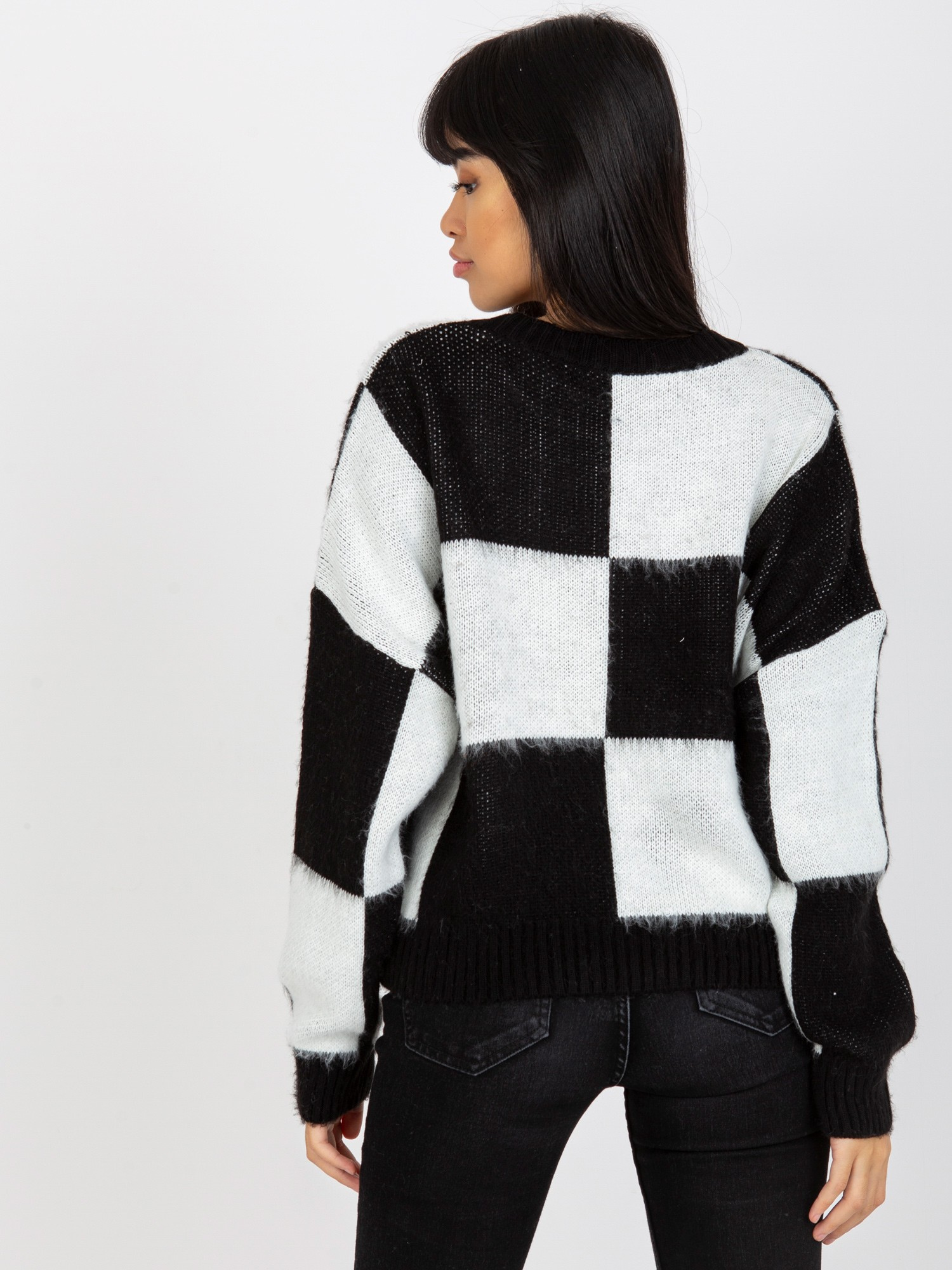 Sweter Czarno-biały - obrazek 4