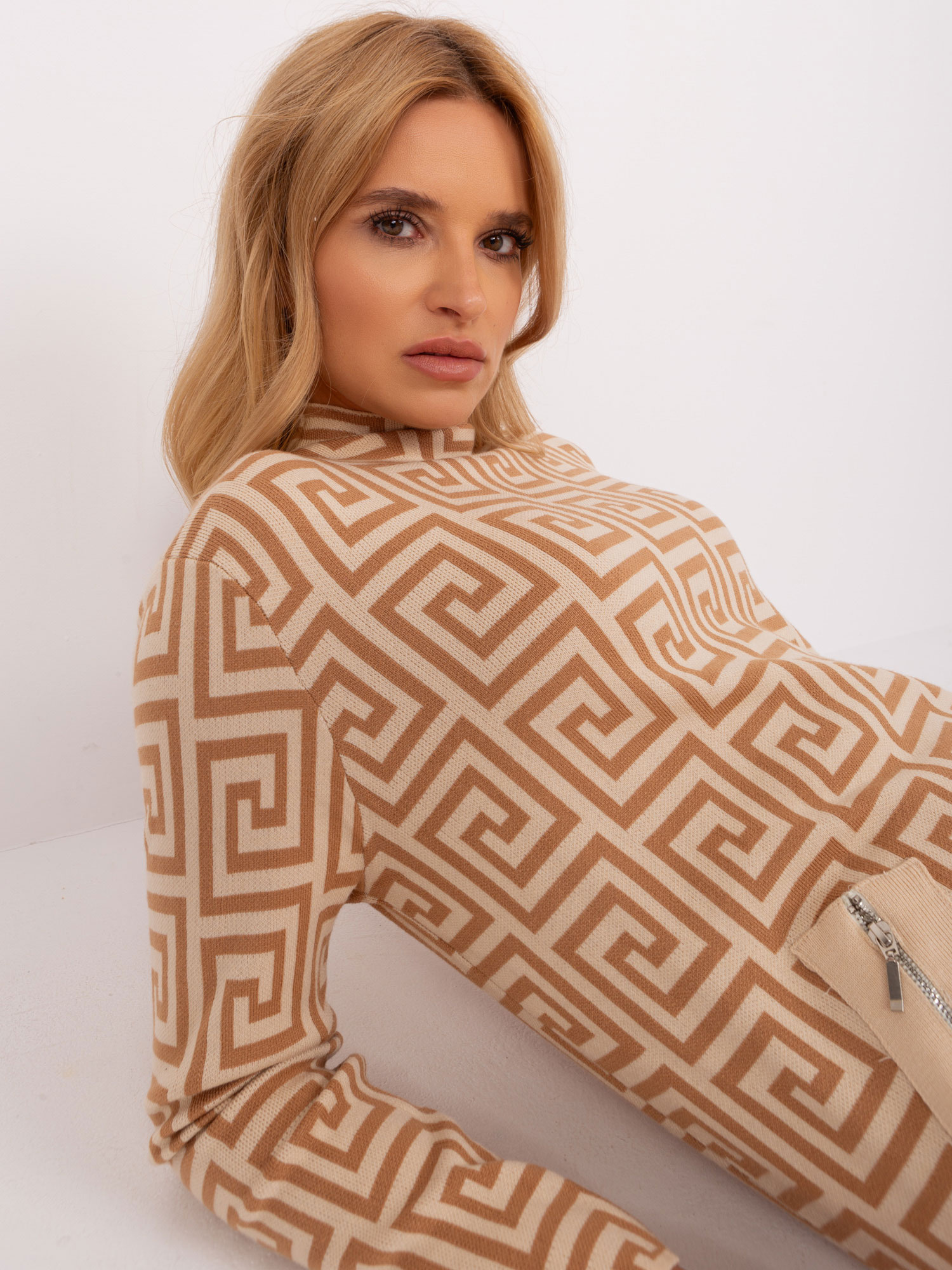 Sweter Camelowy - obrazek 5