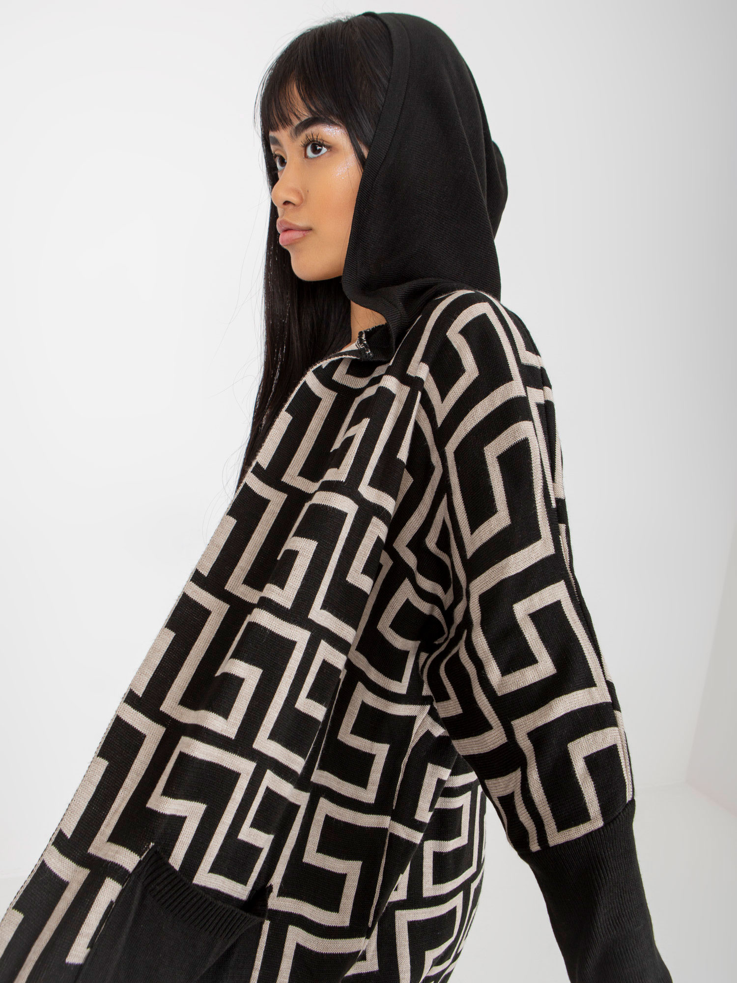 Kardigan Czarno-beżowy - obrazek 5