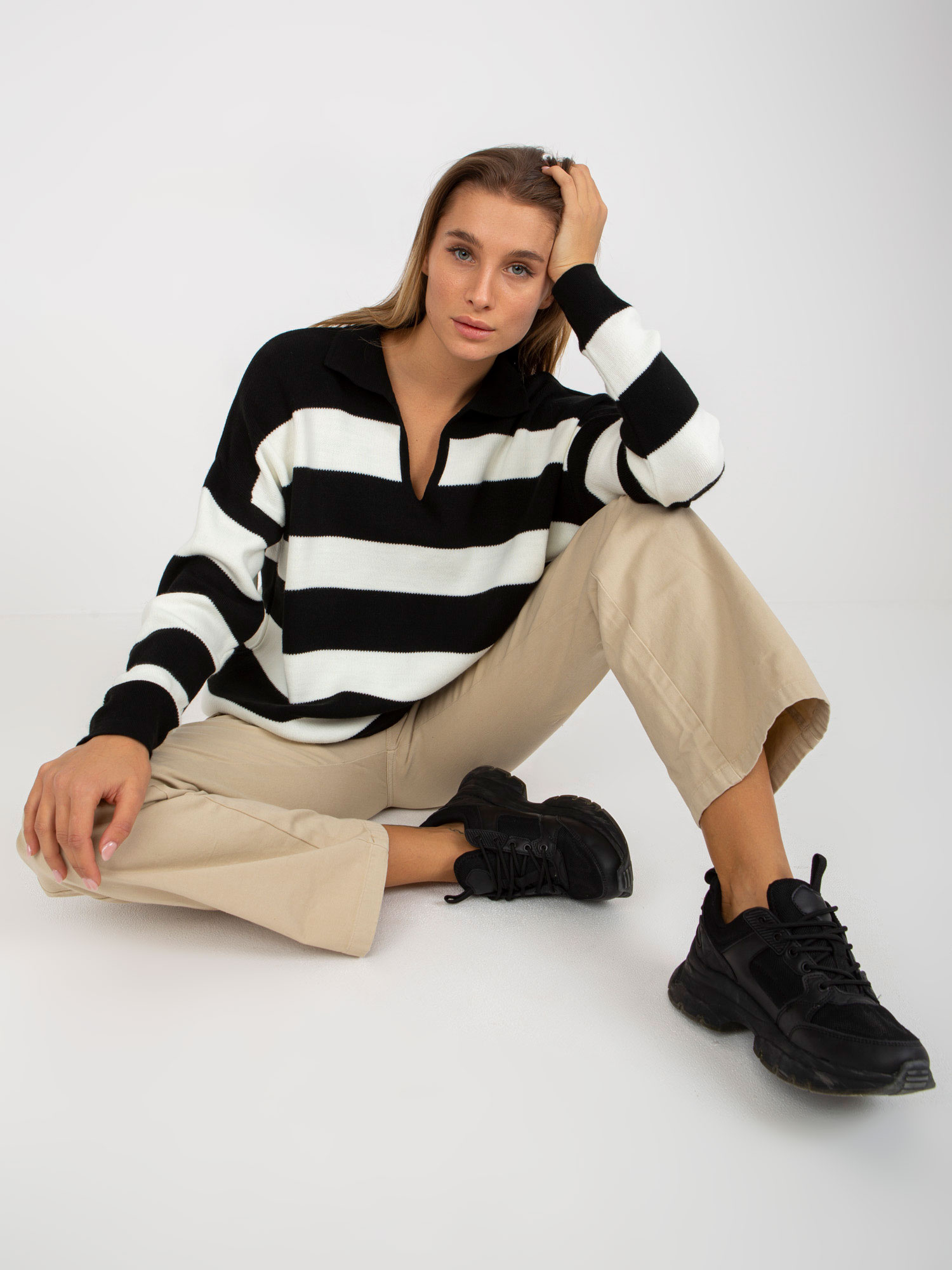 Sweter Czarny - obrazek 5